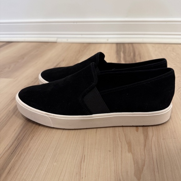 Vince Women’s Blair Slip-On Sneaker Black Suede Size 7.5 - Picture 7 of 12